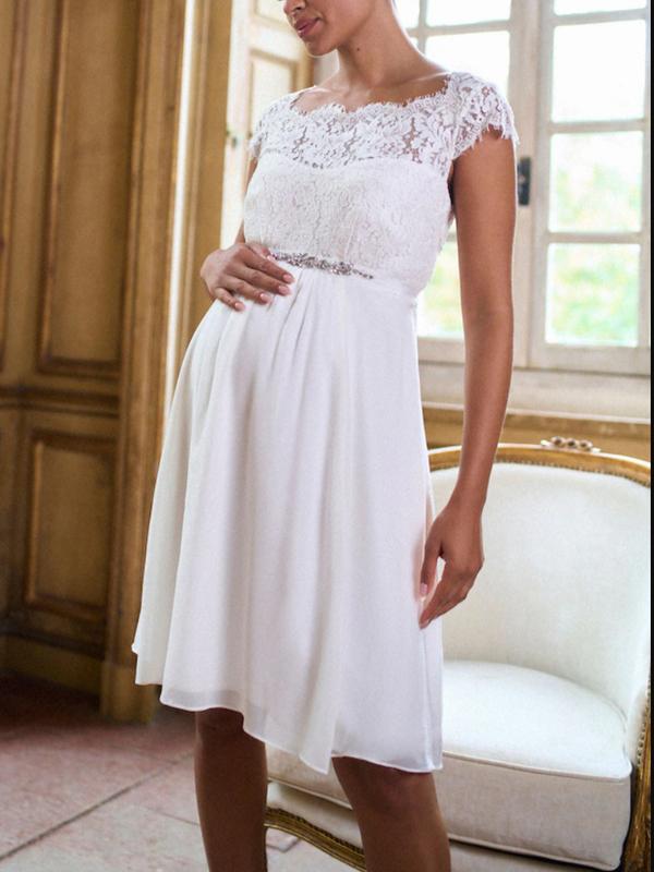 Lyvia Lace Maternity Dress in Ivory